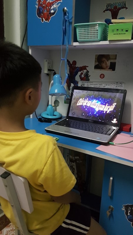 Giờ học trực tuyến của học sinh lớp 1C